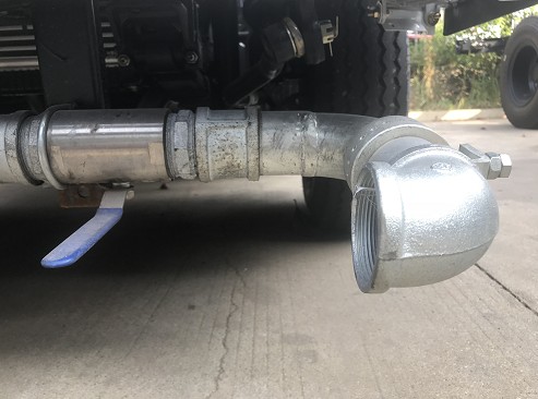 新東日灑水車可調(diào)式仿中聯(lián)重科三彎前沖_灑水車配件3