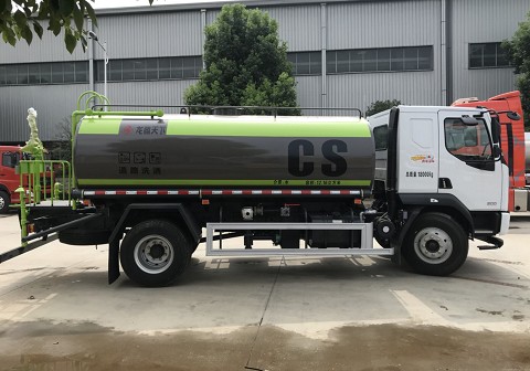 國(guó)六東風(fēng)柳汽15方灑水車圖片 國(guó)六東風(fēng)柳汽15方灑水車圖片