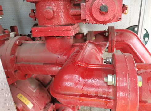 �Ϻ�������������ͨ��(c��)�ܵİ��bλ��