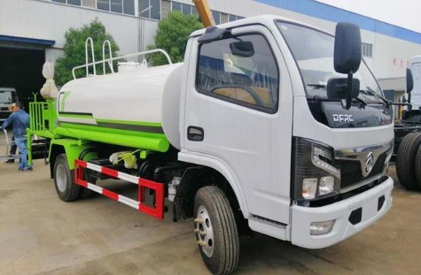 國(guó)六云內(nèi)5方灑水車 國(guó)六云內(nèi)5方灑水車