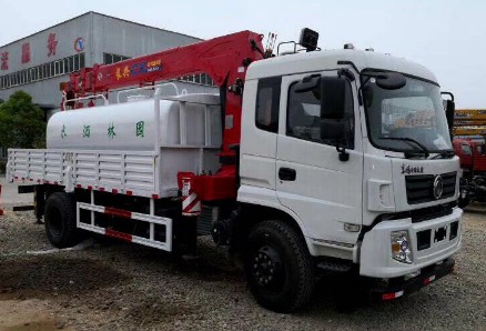 隨車吊灑水車圖片 隨車吊灑水車圖片