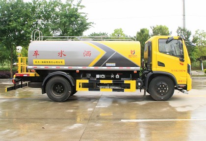 國六9.2方東風華神T3灑水車圖片 國六9.2方東風華神T3灑水車圖片