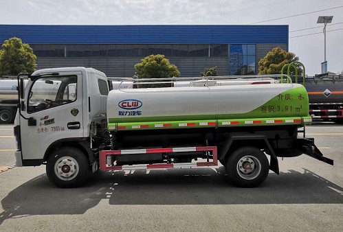 5方不銹鋼運(yùn)水車圖片 5方不銹鋼運(yùn)水車圖片