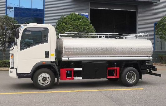 5方不銹鋼運(yùn)水車圖片 5方不銹鋼運(yùn)水車圖片