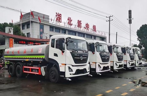 國(guó)六東風(fēng)天龍后雙橋18方灑水車批量發(fā)車圖片 國(guó)六東風(fēng)天龍后雙橋18方灑水車批量發(fā)車圖片