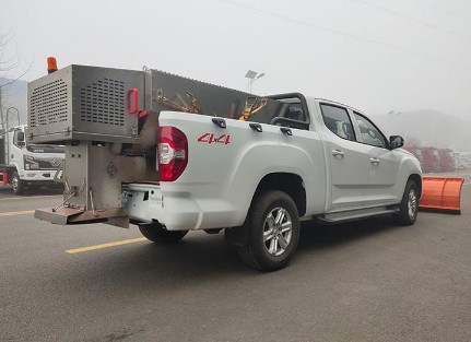 上汽大通皮卡鏟雪車 上汽大通皮卡鏟雪車