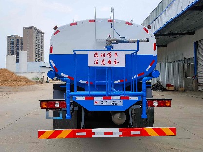 陜汽礦用灑水車圖片 陜汽礦用灑水車圖片