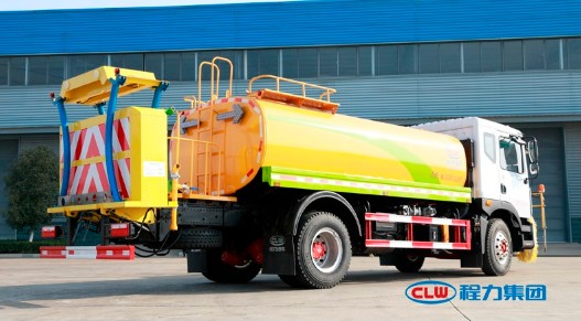 �|�L(f��ng)��������ˮ܇��ǰ�����b�o����ϴ�O(sh��)�䣬�󲿎���ײ����