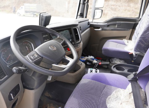 陜汽德龍前四后八純電動(dòng)灑水車(chē) 陜汽德龍前四后八純電動(dòng)灑水車(chē)